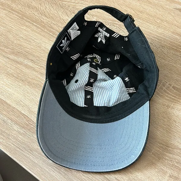 Adidas black baseball hat - Image 5