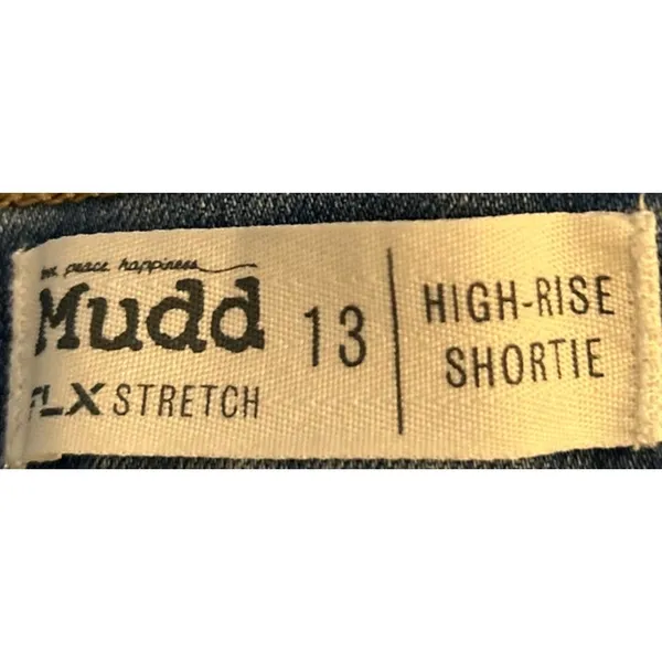 Mudd Women's FLX Stretch High-Rise Shortie‎ Button Up Jean Shorts Size 13 - Image 3