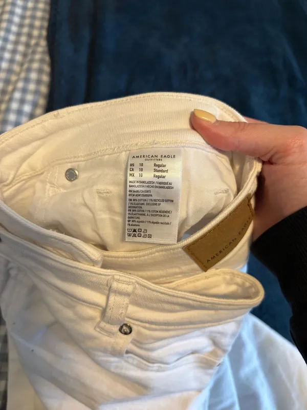 American Eagle Mom Jeans - Image 4