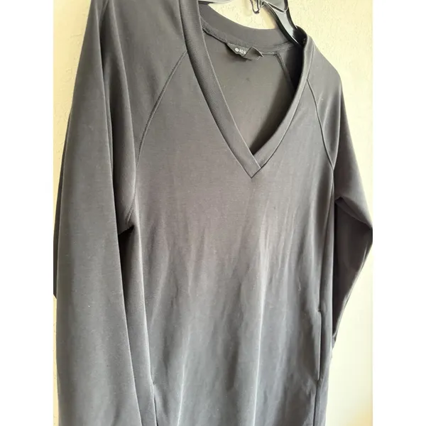 Athleta Black V-Neck Knee Length Shift Shirt Dress Womens S Modest Minimalist - Image 2