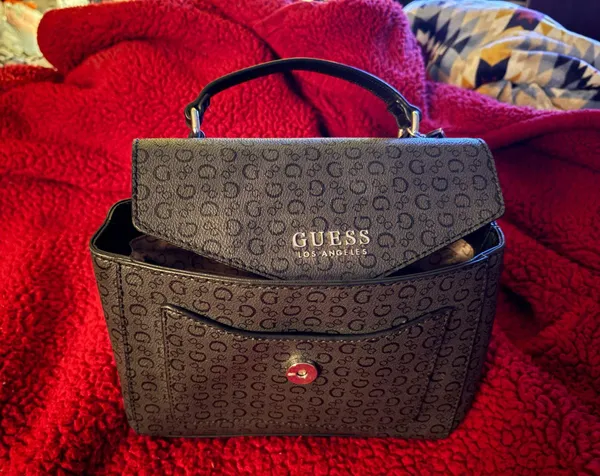 Guess Handbag Small - Image 3