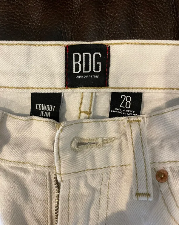 BDG Urban Outfitters White Jeans - Image 3
