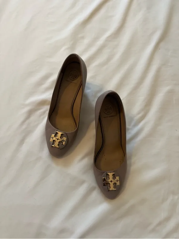 Tory Burch | Luna Taupe Gold-Accent Leather Wedges | 7 - Image 2