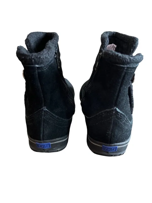 Keds Essentials Women's 8.5 Black Suede Ankle Boots Zip Button Lined Used - Image 4