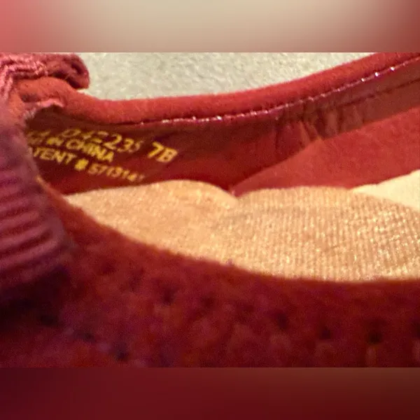 Cole Haan Burgundy Suede Patent Leather Bow Round Toe Wedge Loafers Size 7B‎ - Image 7