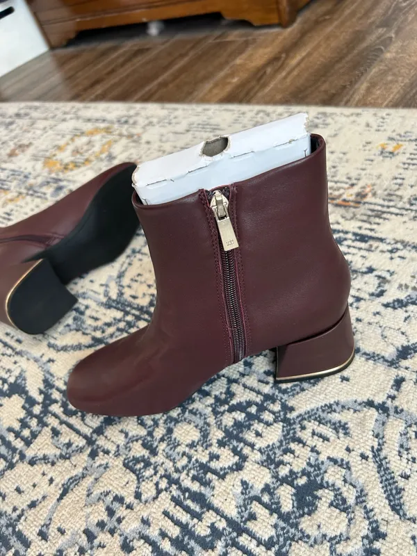 KENNETH COLE NEW YORK Alec Block Heel Ankle Booties in Oxblood - Image 4