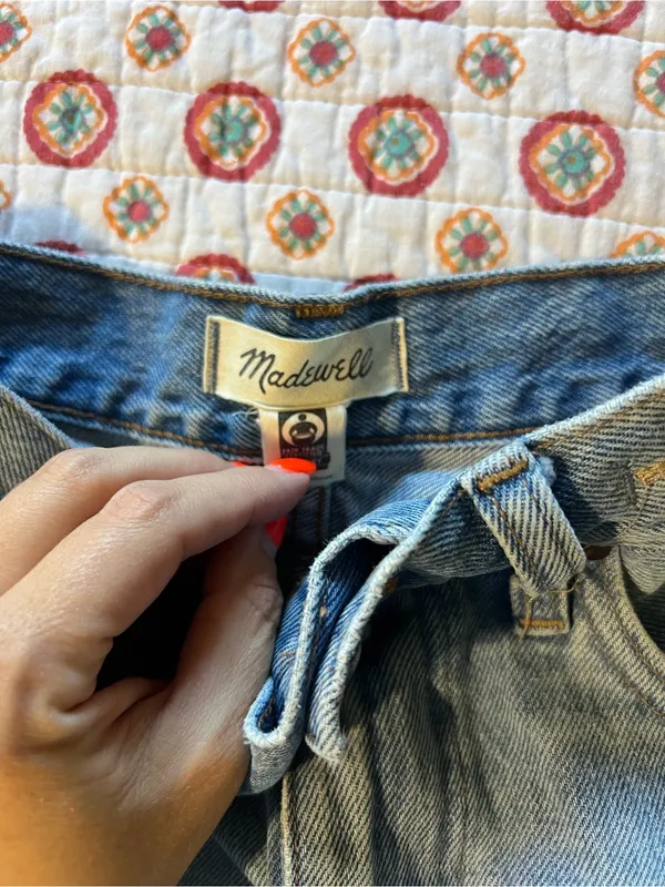 EUC Madewell Relaxed Mid-Length Denim Shorts size 25 - Image 2