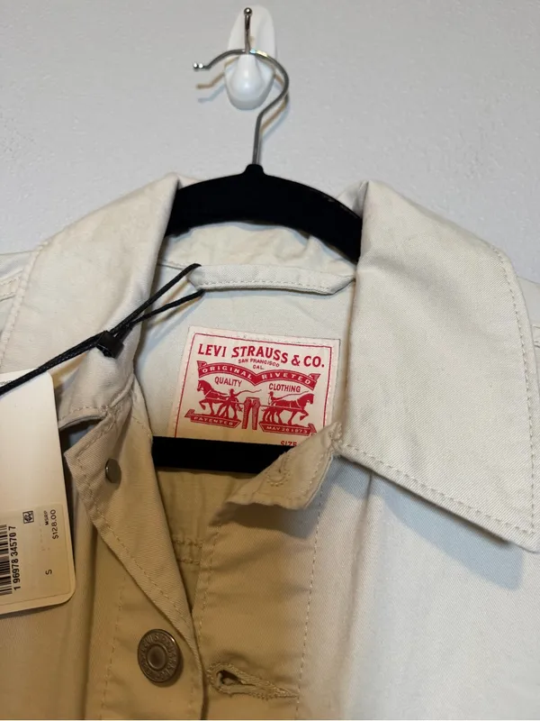 Levi’s Iconic Denim Coverall Jumpsuit NWT $128 small - Image 6