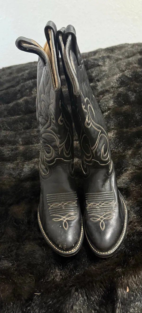 Vintage 70s Acme Cowboy Boots: Black Leather, Multi-Stitch Detail, Size 6 - Image 2