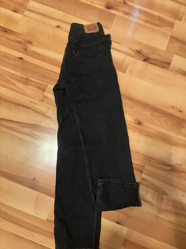 Black Levi’s Jeans - Image 2
