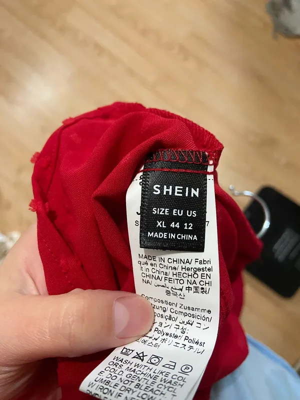 Red Lace Top Shein - Image 3