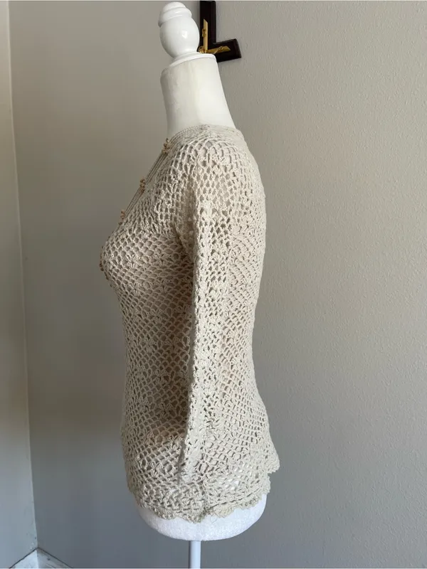 Wet Seal Beige Crochet V-Neck Knit Top - Image 5
