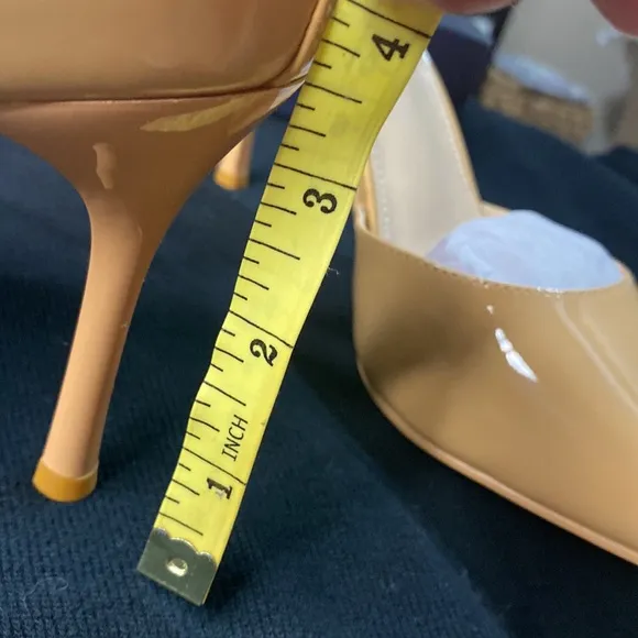 3 1/2 inch nude heels, sz 9 1/2, rhinestone ankle strap with charm, pointed toe - Image 11