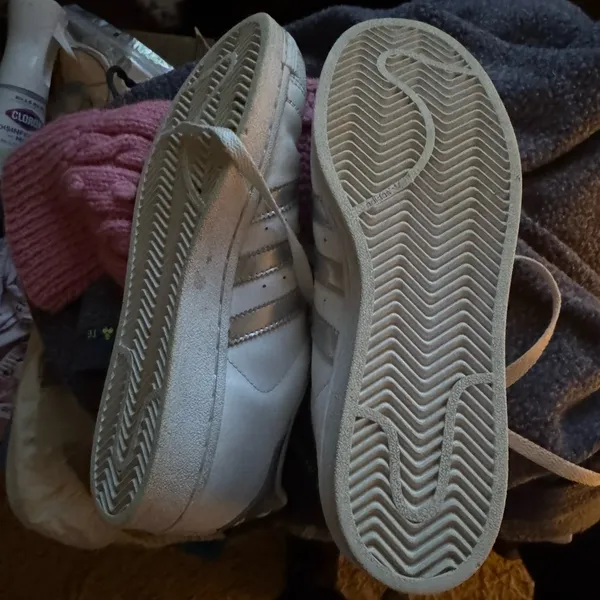 Adidas Tennis Shoes - Image 3