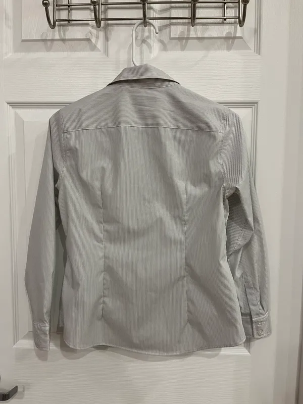 Banana Republic Button Down - Image 5