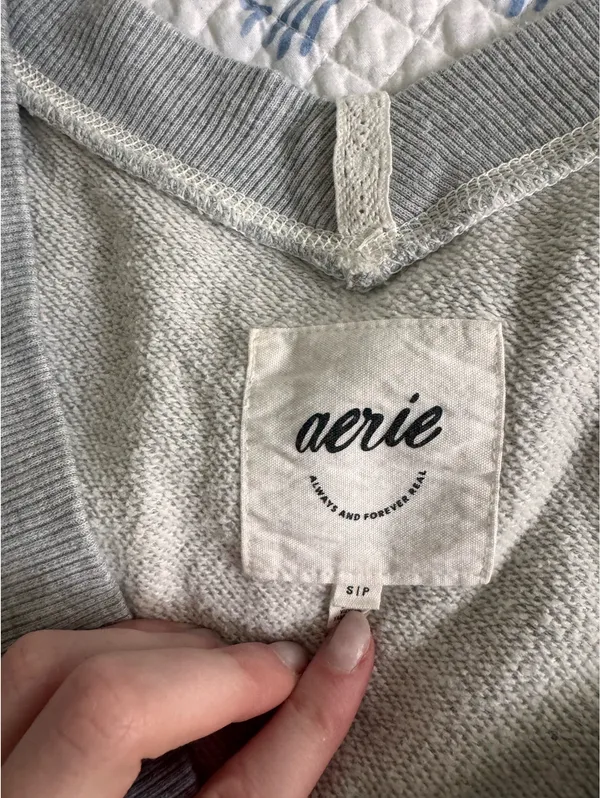 Grey Aerie Sweatshirt - Image 6