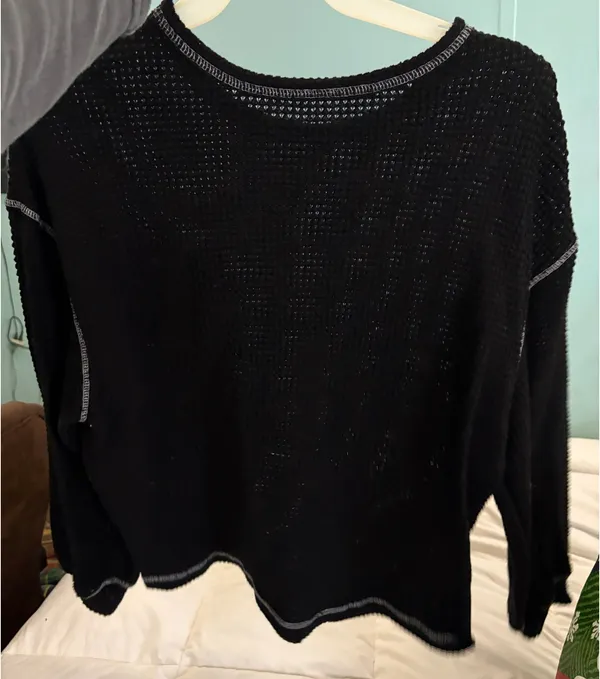 Black sweater Size XL - Image 2