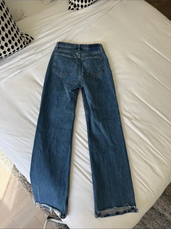 Abercrombie The 90’s Relaxed High Rise Jean - Image 7