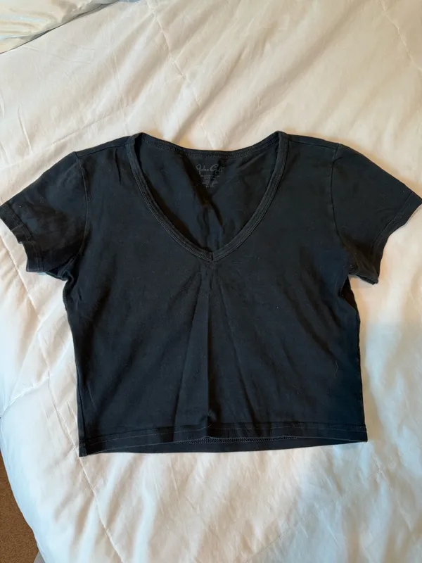 Brandy Melville John Galt Crop Top Black - Image 2
