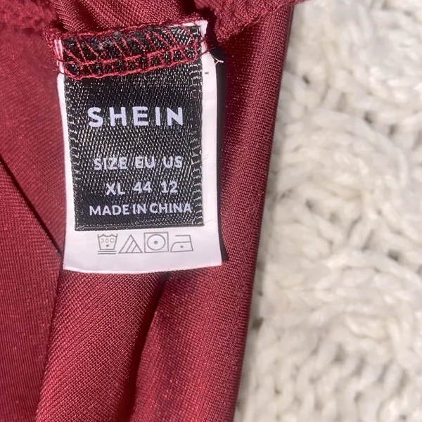 Shein cranberry color wrap dress size XLarge crushed velvet - Image 5