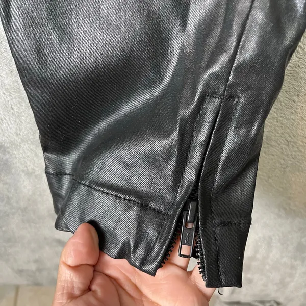 Kut From The Kloth‎ Reese Ankle Straight Leg Zipper Black Faux Leather Pants 6L - Image 7