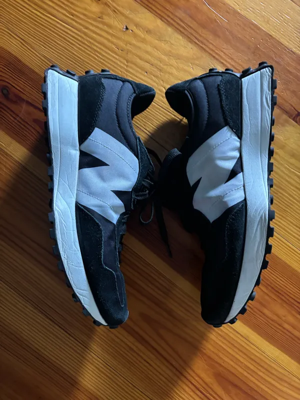 New balance size 10-10.5 women or men’s 9 - Image 2