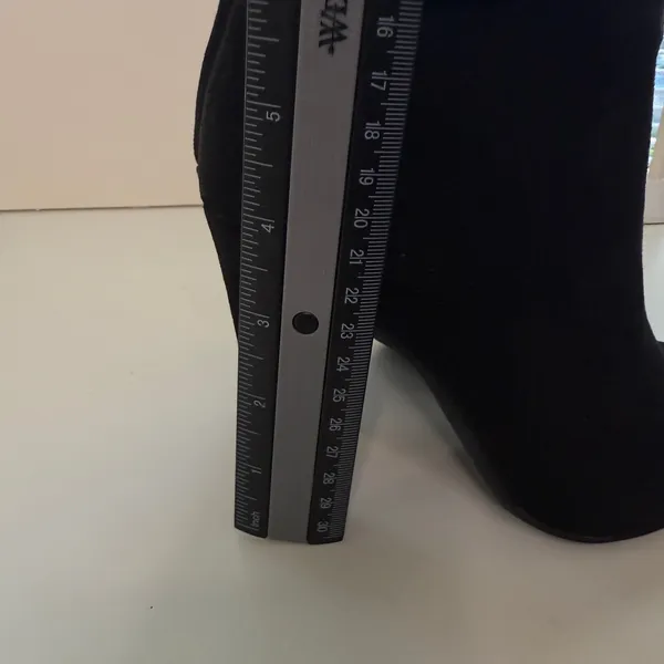 Idifu Dana Ankle Bootie Sz 6.5 Faux Suede Buckle Sillito Whimsigoth Mob Wife - Image 9