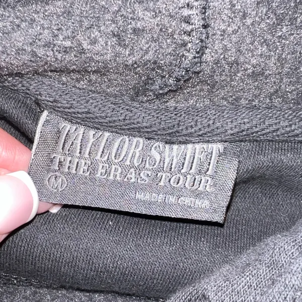 Taylor Swift UNISEX Official Merch Eras Tour Dark Gray Graphic Hoodie Sz M - Image 10
