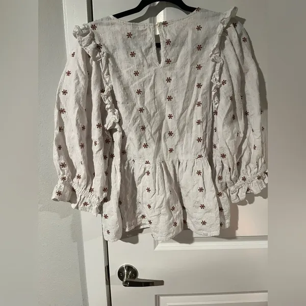 Universal Threads Womens Top White Boho Floral Embroidered Eyelet Blouse Size L - Image 4