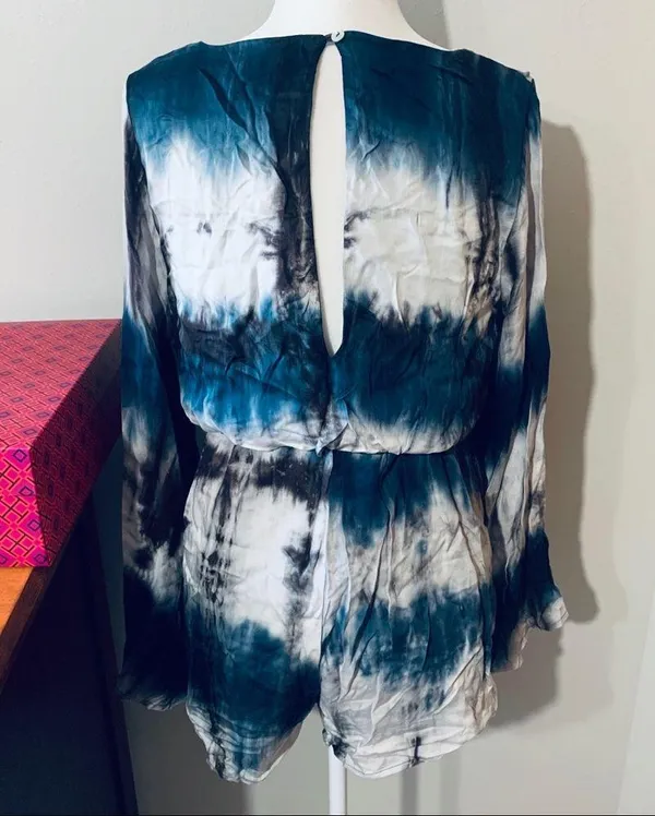 Pink Lily Boutique blue tie dye romper - Image 4