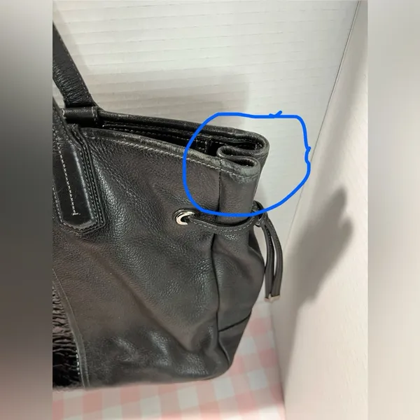 Coach Black and Glossy Leather Tote - Image 11
