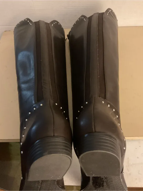 Isaac Mizrahi women brown leather Stud-Trim tall Knee Boots riding boots US 9.5 - Image 8