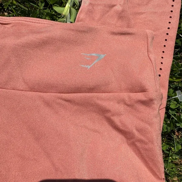 Gym Shark Leggings Size Medium Blush Pink Laser Cut Gym Yoga Logo Sporty - Image 6