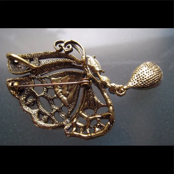 💐🔴Butterfly Pin/Brooch or Pendant - Image 2