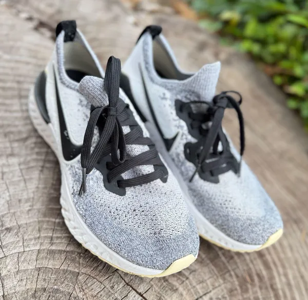 Nike Epic React Flyknit 2 White Black Oreo women Size 8.5 Running Sheos - Image 2