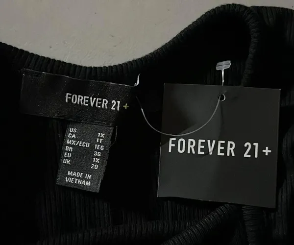 Forever 21+ NWT Plus Size 1X Black Cut-Out Back Ribbed Knit Bodysuit - Image 4