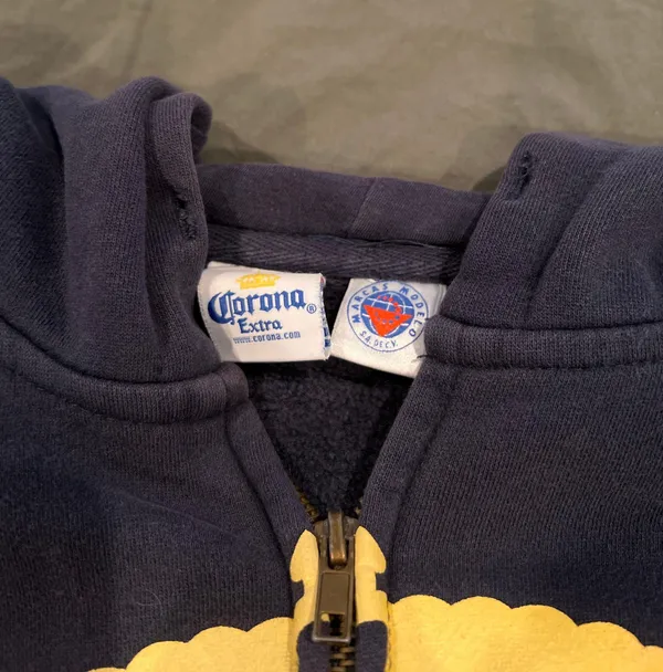 Gildan vintage corona extra zip up - Image 4