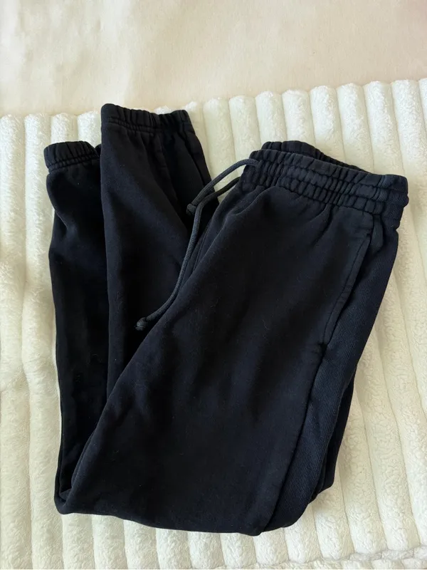 Aritzia TNA Cozy Black Jogger Boyfriend fleece Sweatpants - Image 2