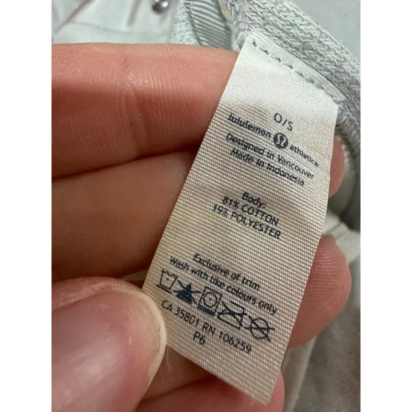 Lululemon Vinyasa Scarf Women OS Grey Snap Button Multi Wear Wrap Athleisure - Image 3