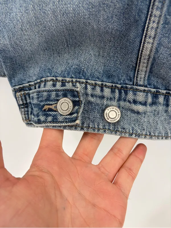 Lucky Brand Women's Boyfriend Trucker Denim Jeans Jacket Distressed Blue small - Image 8