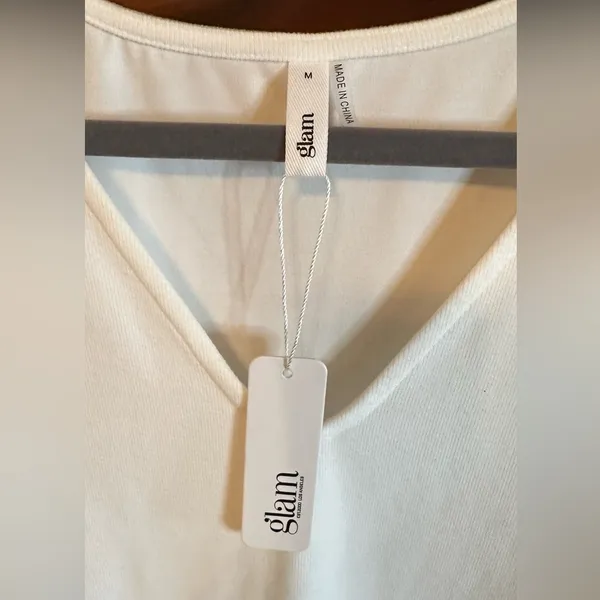 NWT Glam V Neck Bodysuit with puff sleeves - Image 2