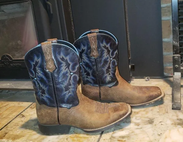 Ariat Cowgirl Boots - Image 4