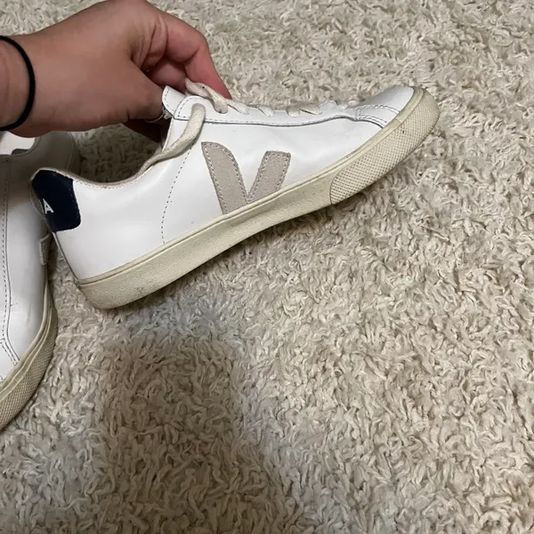 VEJA Campo Sneaks Size womens 6 - Image 11