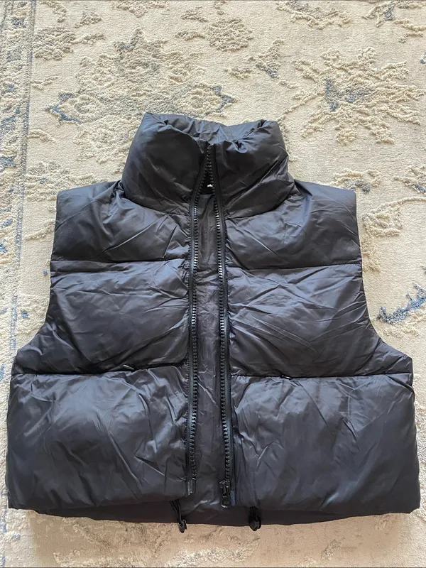 Amazon Black Cropped Puffer Vest - Image 2