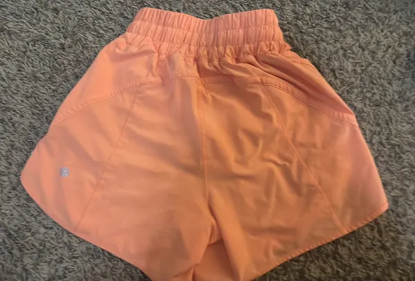 Lululemon Shorts Hotty Hot - Image 2