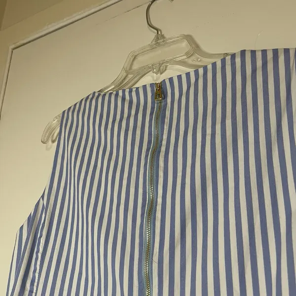Sail To Sable Seersucker blue Tiered Mini stripe Dress size large - Image 4