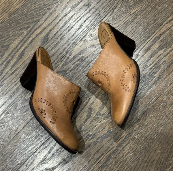 Jack Rogers Tan Leather Marley Western boho Style Mule - Image 5