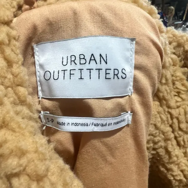 Urban Outfitters Women's Teddy Jacket Brown Zip Up Size S Standard - Image 10