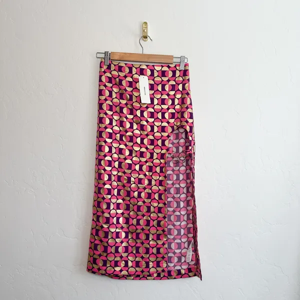 Urban‎ Outfitters | NWT UO High Slit Chain Detail 70s Geometric Midi Skirt Pink - Image 3