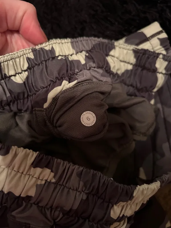 Lululemon hotty hot short - Image 5